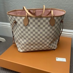 Louis Vuitton bag. Bought last year barely used. In excellent condition.